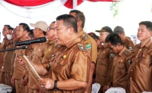 Sebanyak 245 Kades se-Kabupaten Muara Enim membaca Ikrar Pakta Integritas Anti Korupsi (Foto: IST)