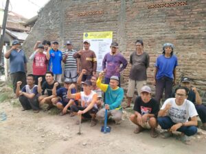 Warga RW 15 Perum Permata Harjamukti (Foto: IST)Â