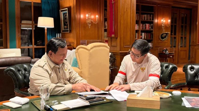 Presiden Prabowo Subianto dan Menteri Perumahan dan Kawasan Pemukiman (PKP) Maruarar Sirait membahas hunian layak untuk masyarakat di kediaman Prabowo Subianto Hambalang (29/1/2026) (Foto: Setkab RI)