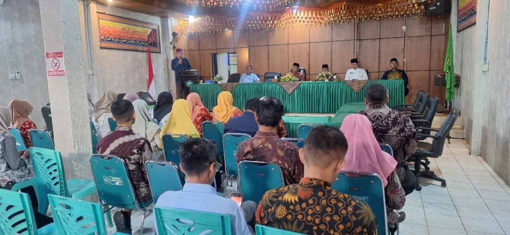 Kasi PD Pontren sampaikan tausiyah dalam wirid pagi Jum'at di Aula Kantor Kemenag Kota Solok, Jum'at (30/1/2026) (Foto: IST)
