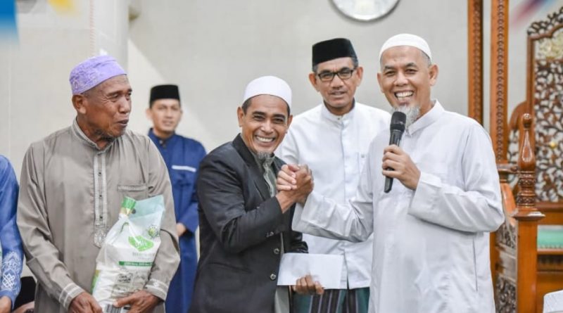 Wali Kota Dumai H. Paisal, kembali melanjutkan agenda rutinnya dalam mengisi bulan suci Ramadan 1447 Hijriah dengan melaksanakan Safari Subuh di Masjid Al Hijriyah, Kelurahan Bumi Ayu, Kamis (26/2/2026). (Foto: Diskominfo Kota Dumai)