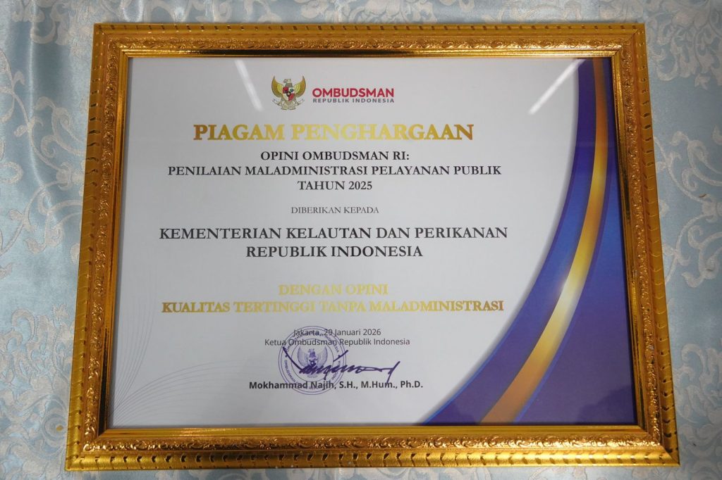 Penghargaan Opini Kualitas Tertinggi Tanpa Maladministrasi dalam Penilaian Maladministrasi Penyelenggaraan Pelayanan Publik Tahun 2025 yang diraih Kementerian Kelautan dan Perikanan, Kamis (29/1/2026) lalu. (Foto: Dok. KKP/InfoPublik)