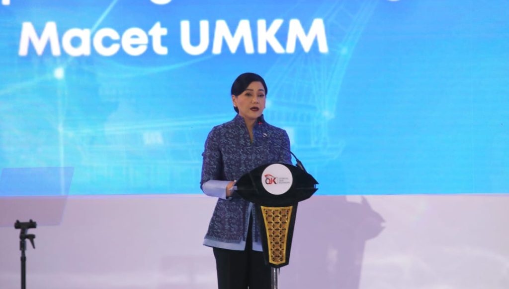 Pejabat Sementara (Pjs) Ketua Dewan Komisioner Otoritas Jasa Keuangan (OJK) Friderica Widyasari Dewi memberikan sambutan dalam acara Pertemuan Tahunan Industri Jasa Keuangan (PTIJK) 2026 di Jakarta, Kamis (5/2/2026) (Foto: InfoPublik)