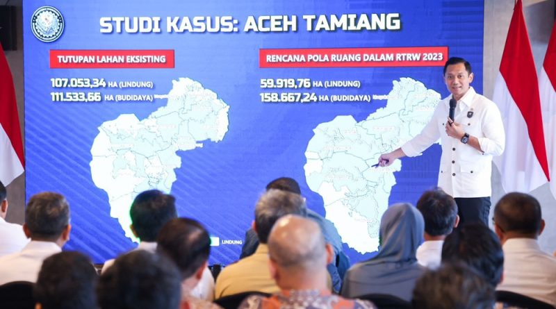 Menteri Koordinator Bidang Infrastruktur dan Pembangunan Kewilayahan Agus Harimurti Yudhoyono (AHY) dalam Town Hall Meeting Penguatan Penataan Ruang Wilayah untuk Pembangunan Inklusif dan Berkelanjutan di Jakarta, Senin (9/2/2026) (Foto: Humas Kemenkoinfra)