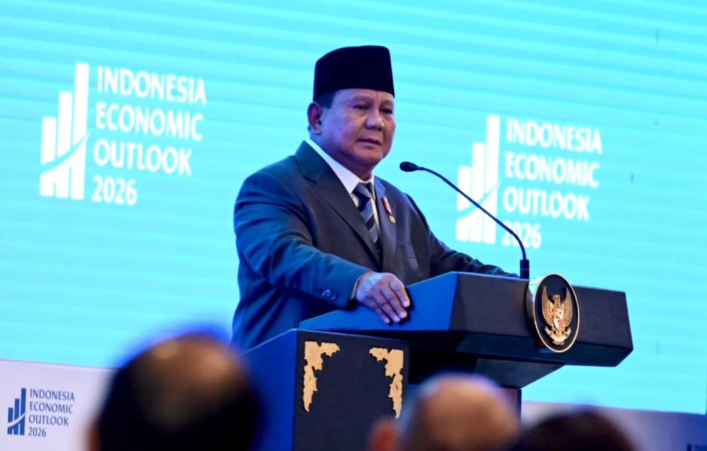 Presiden Prabowo menyampaikan sambutan pada acara Indonesia Economic Outlook 2026, yang digelar di Wisma Danantara Indonesia, Jakarta, Jumat, (13/2/2026) (Foto: BPMI Setpres)