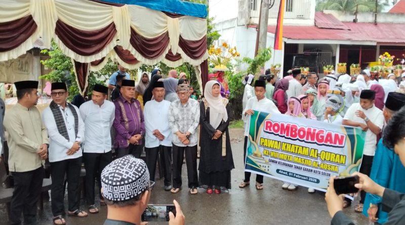 Kasi PD Pontren menyampaikan sambutan dalam acara khatam al-Qur'an di Masjid al-Aqsha Gawan Tanah Garam, Minggu (1/2/2026) (Foto: IST)