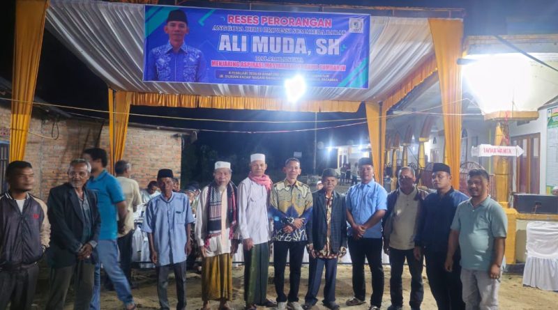 Ali Muda bersama warga Durian Kadap II Sabalik dalam masa reses, Rabu (4/2/2026) (Foto: IST)