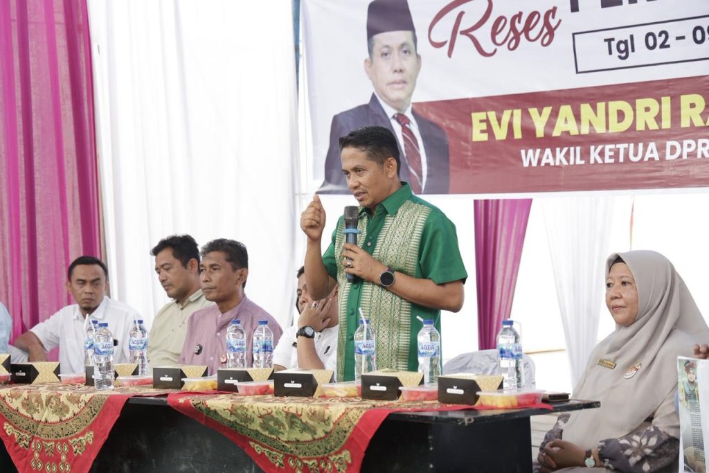 Wakil Ketua DPRD Sumbar mengunjungi Kecamatan Pauh, Kota Padang, Jum'at (6/2/2026) (Foto: IST)