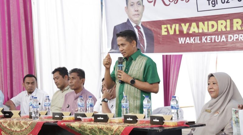 Wakil Ketua DPRD Sumbar mengunjungi Kecamatan Pauh, Kota Padang, Jum'at (6/2/2026) (Foto: IST)