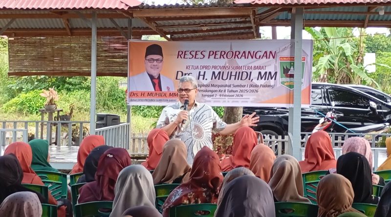 Ketua DRPD Sumatera Barat Muhidi reses di Rumah Tengah Sawah, Kecamatan Pauh, Kota Padang,Minggu (8/2/2026) (Foto: IST)