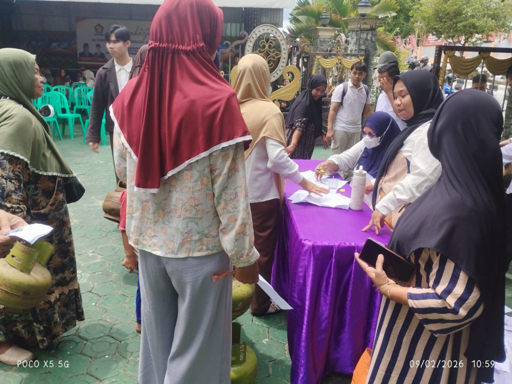 Antrean gas LPG 3 Kg bersubsidi di Muara Teweh, Kabupaten Barito Utara, Senin (9/2/2026) (Foto: IST)