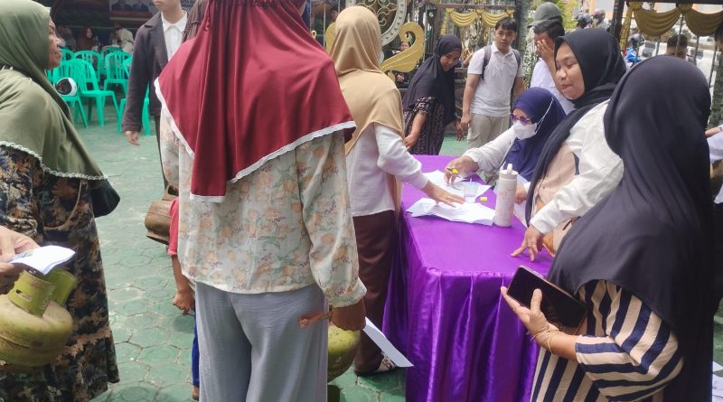 Antrean gas LPG 3 Kg bersubsidi di Muara Teweh, Kabupaten Barito Utara, Senin (9/2/2026) (Foto: IST)