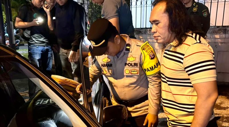 Personel Pamapta III SPKT Polresta Palangka Raya bersama piket fungsi mendatangi lokasi kejadian perkara tindak pidana pencurian dengan pemberatan (curat) yang terjadi di Jalan DI Panjaitan, Kota Palangka Raya, Rabu (18/2/2026) (Foto: IST)