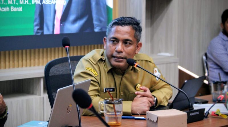 Kepala Dinas Lingkungan Hidup Aceh Barat Dr. Kurdi, S.T., M.T. (Foto: IST)