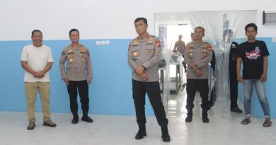 Kapolda Kalteng Irjen Pol Iwan Kurniawan, S.IK., M.Si. , usai melaksanakan peninjauan pembangunan Gedung Satuan Pelayanan Pemenuhan Gizi (SPPG) Polda Kalteng 2, di Temanggung Kanyapi, Kelurahan Langkai, Kecamatan Pahandut, Senin (23/2/2026) IFoto: IST)