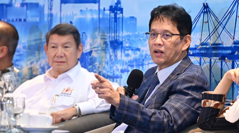 Menkeu Purbaya Sadewa dalam Focus Group Discussion (FGD) Kamar Dagang dan Industri (KADIN) Indonesia yang membahas pemberdayaan angkatan laut dan galangan kapal nasional di Jakarta, Selasa (10/2/2026). (Foto: Dok. Kemenkeu/InfoPublik)