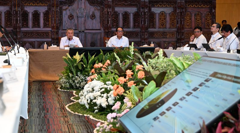 Kementerian Perhubungan telah menyiapkan 841 kapal dengan total kapasitas angkut sekitar 3,2 juta penumpang selama masa Angkutan Laut Lebaran 2026. Menteri Perhubungan Dudy Purwagandhi mengungkapkan hal tersebut saat membuka Rapat Koordinasi Angkutan Laut Lebaran 2026 di Kantor Pusat Kementerian Perhubungan, Jakarta, Rabu (4/3/2026). (Foto: Humas Kemenhub)