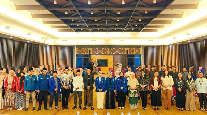 Korps Pergerakan Mahasiswa Islam Indonesia (KOPRI) PKC PMII Riau menggelar diskusi strategis bertajuk Visionary Talks Moderasi Beragama di Gedung Dharma Wanita, Pekanbaru, Jum'at (6/3/2026). (Foto: Ketua KOPRI PKC PMII Riau, Utari Nelviandi)