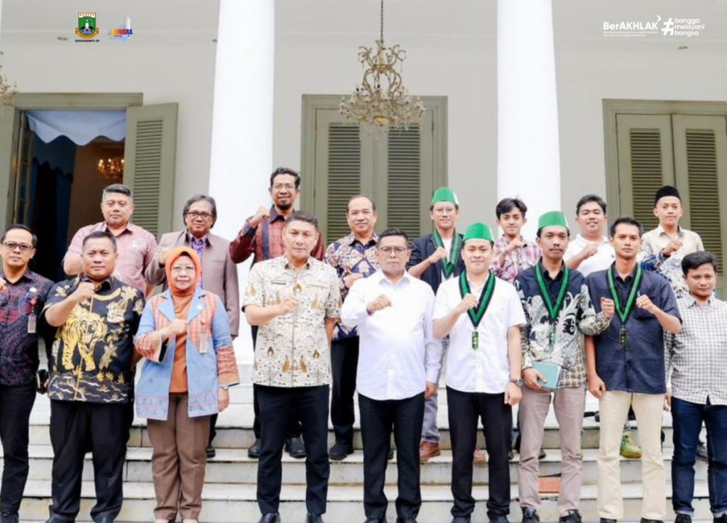 Gubernur Banten, Andra Soni, menggelar pertemuan strategis dengan para Ketua Umum Himpunan Mahasiswa Islam (HMI) se-Provinsi Banten. Dialog yang berlangsung di Gedung Negara, Kota Serang, Kamis (5/3/2026). (Foto: Pemprov Banten)