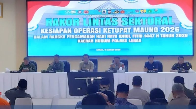 Pemerintah Kabupaten (Pemkab) Lebak mulai mematangkan strategi pengamanan menjelang arus mudik dan libur Lebaran 1447 H. Dalam Rapat Koordinasi (Rakor) Lintas Sektoral di Polres Lebak, Kamis (5/3/2026). (Foto: Diskominfo Lebak)