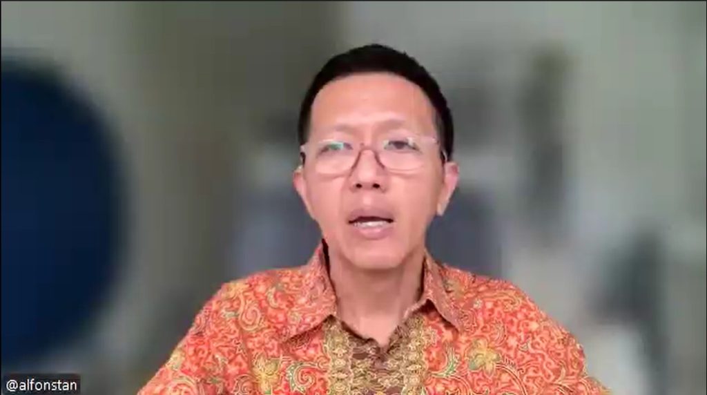Pengamat keamanan siber Alfons Tanujaya. (Tangkapan layar zoom)
