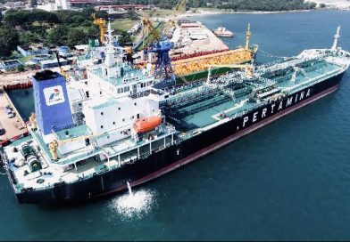 Kapal milik PT Pertamina International Shipping (PIS) berlabuh di dermaga sebagai bagian dari distribusi BBM dan LPG nasional, Jumat (4/7/2025). (Foto: Dok. PT Pertamina)