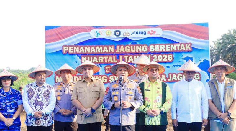 Kapolda Riau, Irjen Pol Herry Heryawan, menghadiri agenda penanaman jagung serentak yang dipimpin langsung oleh Kapolri Jenderal Listyo Sigit Prabowo, Sabtu (7/3/2026). Kegiatan ini dilakukan secara virtual melalui Zoom Meeting bersama seluruh Polda se-Indonesia. (Foto: Humas Polda Riau)