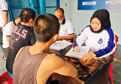 Lembaga Pemasyarakatan (Lapas) Kelas IIA Pekanbaru melakukan skrining kesehatan intensif terhadap 45 warga binaan yang baru saja dipindahkan. Kegiatan yang berlangsung pada Sabtu (7/3/2026) ini bertujuan untuk memastikan kondisi fisik dan mental para penghuni baru dalam keadaan stabil. (Foto: Humas Lapas llA Pekanbaru)