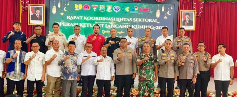 Polres Kampar resmi menggelar Apel Gelar Pasukan Operasi Ketupat Lancang Kuning 2026 di halaman Mapolres Kampar, Kamis (12/3/2026). (Foto: Humas Polres Kampar)