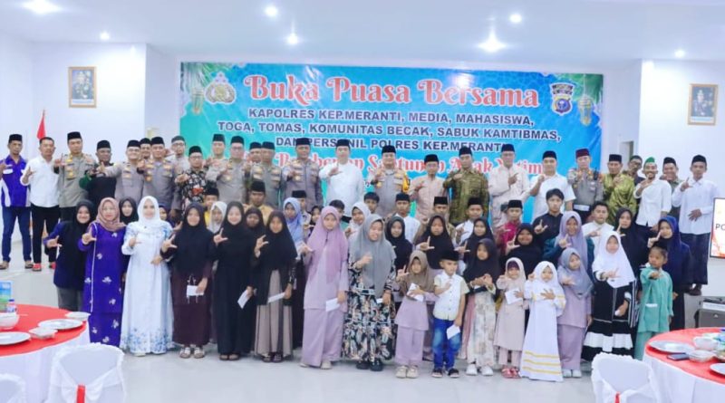Ketua Umum Dewan Pimpinan Harian Lembaga Adat Melayu Riau (DPH LAMR) Kabupaten Kepulauan Meranti, Datuk Seri Afrizal Cik, menghadiri jemputan buka puasa bersama Kapolres Kepulauan Meranti. Acara yang penuh khidmat ini berlangsung di Gedung Tantya Sudhirajati, Mapolres Kepulauan Meranti, Jumat (13/3/2026). (Foto: Humas LAMR Kepulauan Meranti)