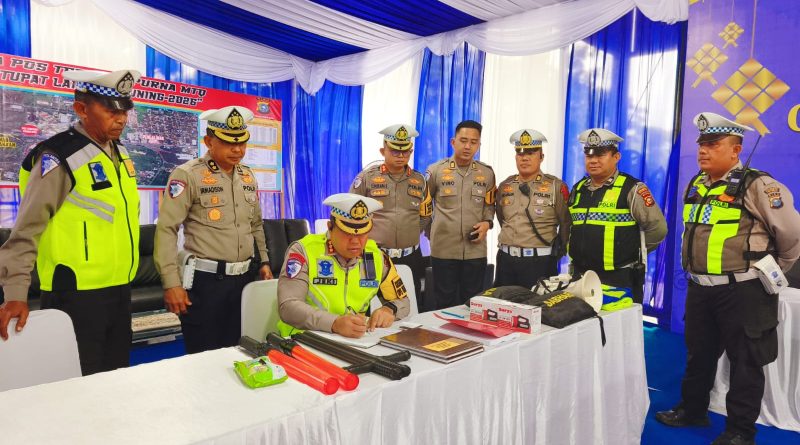 Direktur Lalu Lintas (Dirlantas) Polda Riau, Kombes Pol Jeki Rahmat Mustika, melakukan pengecekan langsung ke sejumlah titik pengamanan di Kota Pekanbaru, Sabtu (14/3/2026). (Foto: Dirlantas Polda Riau)