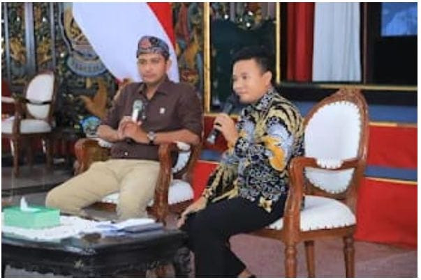 Advokat senior Jawa Timur, Bung Taufik, menyatakan keprihatinan mendalam atas peristiwa dugaan Operasi Tangkap Tangan (OTT) terhadap seorang wartawan di Mojokerto. (Foto: IST)