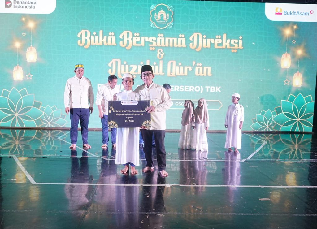 PT Bukit Asam (Persero) Tbk atau PTBA sukses menggelar rangkaian Safari Ramadan 1447 H di berbagai wilayah operasionalnya. Kegiatan ini mencakup unit Tarahan Port, Kertapati Port, Tanjung Enim Mining Site, Jakarta Representative Office, hingga berakhir di Unit Pertambangan Ombilin (UPO), Senin (16/3/2026). (Foto: Humas PTBA)