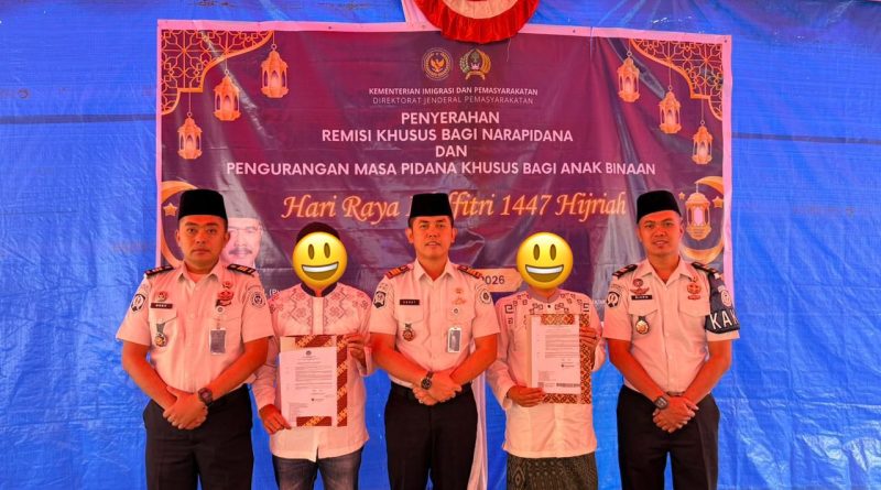 Sebanyak 128 warga binaan di Rumah Tahanan Negara (Rutan) Kelas IIB Kota Sungai Penuh menerima remisi khusus pada Hari Raya Idul Fitri 1447 Hijriah. Pengurangan masa hukuman ini merupakan bentuk apresiasi negara atas perubahan perilaku para narapidana. (Foto: IST)
