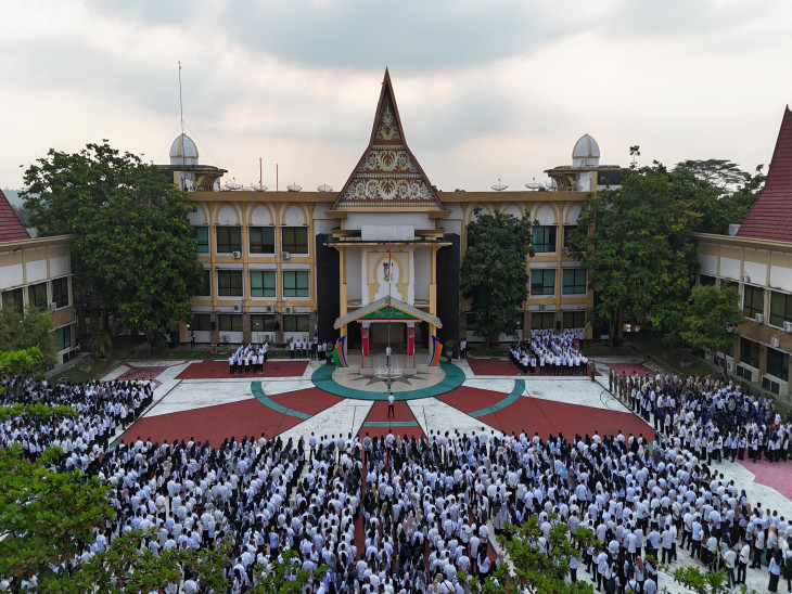 Bupati Kampar, Ahmad Yuzar, S.Sos., MT., memberikan instruksi tegas kepada seluruh Organisasi Perangkat Daerah (OPD) di lingkungan Pemerintah Kabupaten Kampar. Ia meminta agar realisasi APBD di setiap dinas segera dipercepat guna memberikan dampak nyata bagi masyarakat, Rabu (25/3/2026). (Foto: Pemkab Kampar)