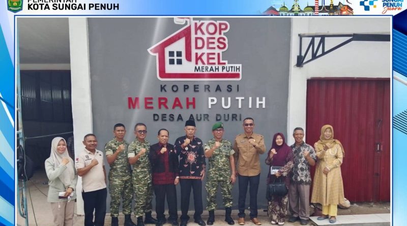 Wakil Wali Kota Azhar Hamzah menghadiri kegiatan evaluasi percepatan pembangunan Koperasi Desa/Kelurahan Merah Putih (KDKMP) di Desa Aur Duri, Jumat (27/3/2026). (Foto: Diskominfosta Sungai Penuh)