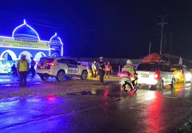 Direktorat Lalu Lintas (Ditlantas) Polda Riau melaporkan situasi terkini arus balik H+7 Idulfitri 1447 Hijriah di wilayah hukum Polda Riau. Hingga Sabtu (28/3/2026), kondisi lalu lintas terpantau aman, tertib, lancar, dan terkendali di bawah pengawasan ketat personel kepolisian. (Foto: Humas Ditlantas Polda Riau)