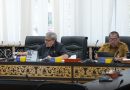 Ketua DPRD Sumbar, Muhidi memimpin Rapat Badan Musyawarah (Bamus) Masa Sidang Kedua Tahun 2026 di Ruang Khusus I Kantor DPRD Provinsi Sumbar, Senin (30/3/2026). (Foto: IST)
