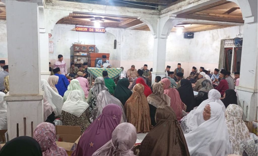 Kegiatan kunjungan Bupati Lima Puluh kota, Safni Sikumbang dalam agenda Safari Ramadhan di Nagari Banja Loweh, Sabtu (28/02/2026). (Foto: Pemkab Lima puluh Kota)
