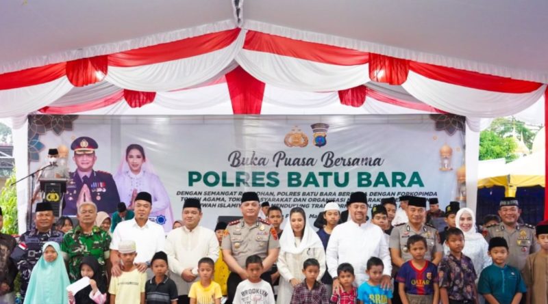 Bupati Batu Bara, H. Baharuddin Siagian, S.H., M.Si., menghadiri kegiatan buka puasa bersama di Mapolres Batu Bara, Kecamatan Lima Puluh, Rabu (4/3/2026). (Foto: Pemkab Batu Bara)