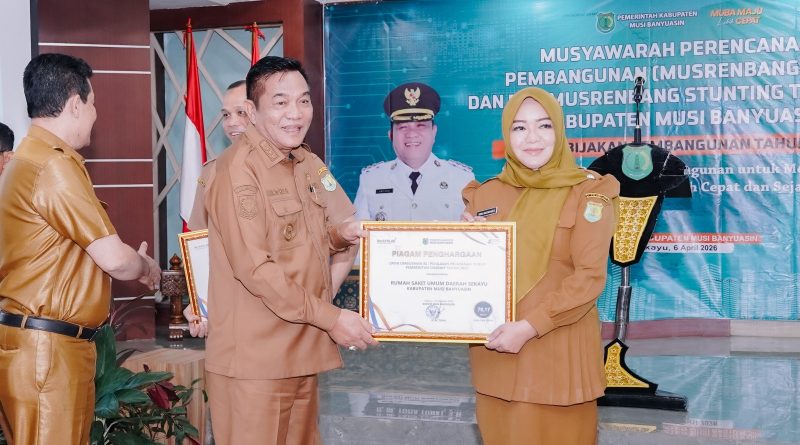 Plt Direktur RSUD Musi Banyuasin, drg. Dina Krisnawati Oktaviani, M.Kes., menghadiri agenda Musyawarah Perencanaan Pembangunan (Musrenbang) tingkat kabupaten. Kegiatan strategis ini diselenggarakan oleh Bappeda Musi Banyuasin pada Senin (6/4/2026). (Foto: IST)