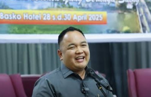 Wakil Ketua DPRD Sumbar, Nanda Satria, saat memberikan perhatian serius terhadap mencuatnya isu LGBT yang belakangan ramai diperbincangkan publik, Senin (6/4/2026). (foto: IST)