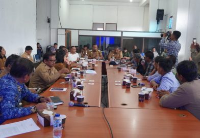 Sekretariat Bersama Gerakan Oikumenis Untuk Keadilan Ekologis di Sumut (Sekber-Gokesu) menggelar audiensi dengan Pemerintah Kabupaten Toba. Kedatangan mereka disambut langsung oleh Bupati Toba, Effendi Sintong P. Napitupulu, di ruang rapat Staf Ahli pada Selasa (7/4/2026). (Foto: IST)