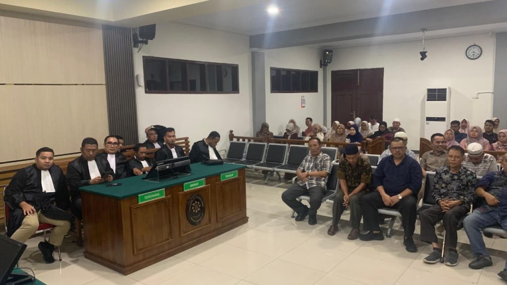 Pengadilan Tipikor Jambi menggelar sidang pembacaan putusan terhadap 10 terdakwa kasus pengadaan Lampu Penerangan Jalan Umum (PJU) Kabupaten Kerinci, Selasa (7/4/2026). (Foto: IST)
