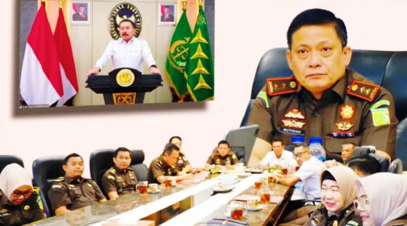 Kepala Kejaksaan Tinggi (Kajati) Riau, Dr. Sutikno, S.H., M.H., mengikuti Seminar Nasional mengenai komersialisasi hak cipta lagu dan merek. Kegiatan ini berlangsung secara daring di Rupatama Kajati Riau pada Rabu (8/4/2026). (Foto: Kajati Riau)