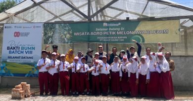 PT Bukit Asam Tbk (PTBA), anggota Holding Industri Pertambangan MIND ID, secara resmi memberikan dukungannya terhadap produksi film dokumenter bertajuk "The Mind Journey: For Indonesia and The World", Selasa (7/4/2026). (Foto: Humas PTBA)
