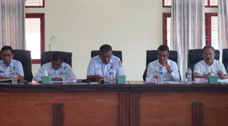 Pemerintah Kabupaten Toba melalui Bappelitbangda resmi menyosialisasikan Lomba Inovasi Perangkat Daerah Tahun 2026. Kegiatan strategis ini berlangsung di Balai Data Kantor Bupati Toba pada Rabu (8/4/2026) dengan menghadirkan pimpinan perangkat daerah dan kecamatan. (Foto: Pemkab Toba)