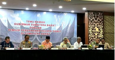DPRD bersama Pemerintah Provinsi Sumatera Barat menggelar pertemuan strategis dengan pimpinan 41 Perusahaan Kelapa Sawit (PKS). Agenda ini bertujuan mendorong optimalisasi Pendapatan Asli Daerah (PAD) melalui sektor Pajak Air Permukaan (PAP), Jum'at (10/4/2026). (Foto: IST/Novrianto)