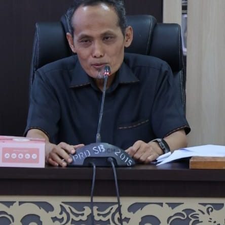 Wakil Ketua Komisi III DPRD Sumbar, Mochklasin, menegaskan bahwa sejumlah sektor baru kini menjadi fokus utama. Sektor tersebut meliputi Pajak Alat Berat, Pajak Mineral Bukan Logam dan Batuan, hingga restrukturisasi Badan Usaha Milik Daerah (BUMD). (Foto: IST/Novrianto)