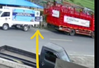 Lokasi insiden ledakan gas LPG di depan Gardu Induk PLN Koto Lolo, Sungai Penuh. Dugaan keterlibatan mobil operasional program Makan Bergizi Gratis (MBG) dalam aktivitas bongkar muat gas ini kini tengah diselidiki oleh pihak terkait. (Foto: IST/Dewi Yulianti)